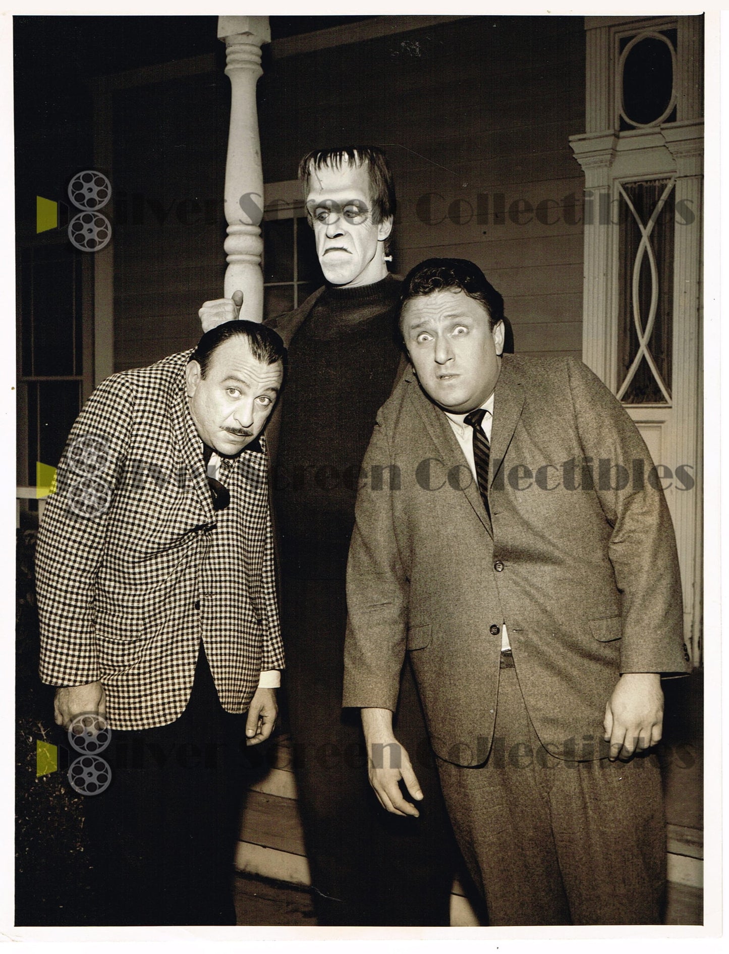 The Munsters (1964–1966) / Fred Gwynne With Two Blokes - Original Television Promotional Photo (7" x 9")