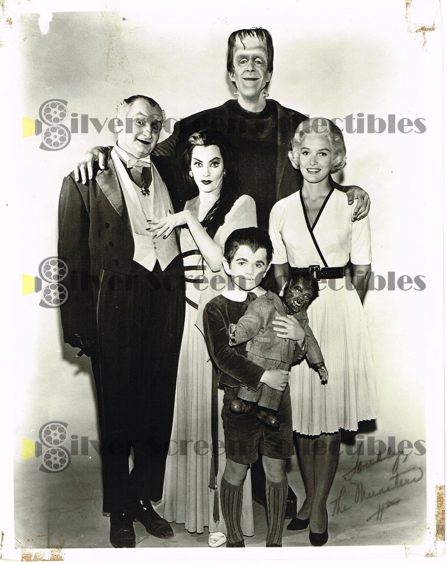 The Munsters (1964–1966) / Fred Gwynne, Yvonne De Carlo / Cast Photo with Facsimile Autograph - Original Television Promotional Photo(8" x 10")