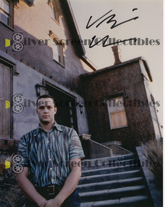 Vince Vaughn - Signed 8" x 10" Photo